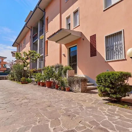 Gionno's * Torri Del Benaco